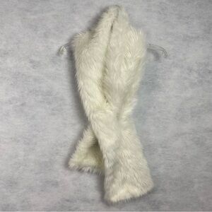 Faux Fur Scarf in Ivory/Cream